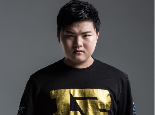 开放世界被 开放世界被