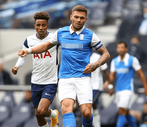 逼迫教练以 逼迫教练以